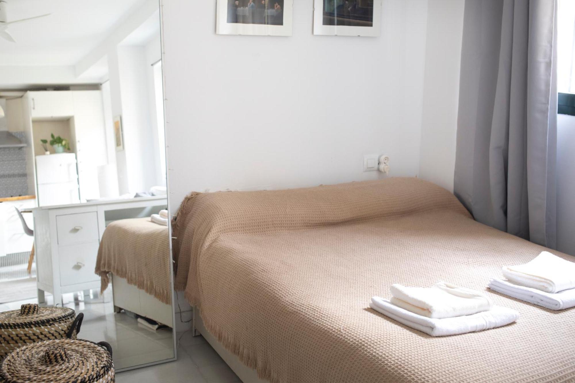 Atico Con Balcon En Pleno Centro Apartman Sevilla Kültér fotó